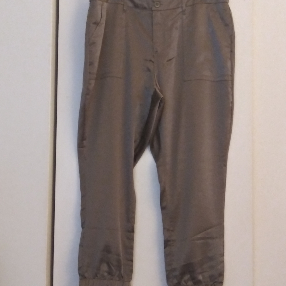 New New York and Company Olive Green Satin Joggers